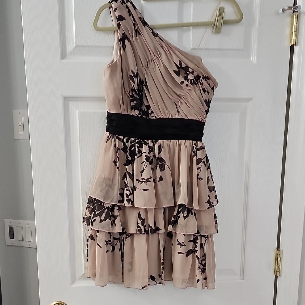 Elegant One-Shoulder Floral Dress